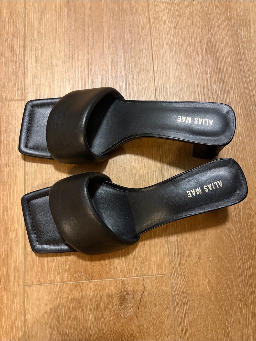 Alias Mae Mules GUC size 10